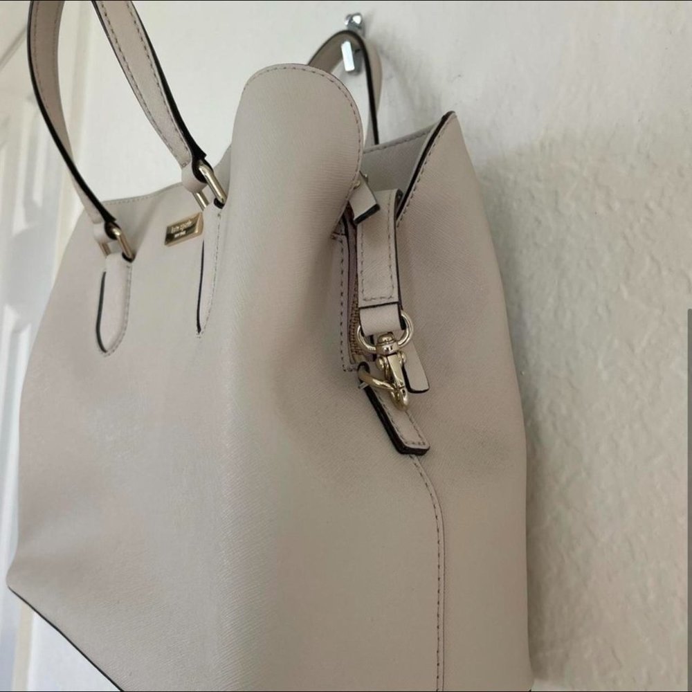 Kate Spade Purse - Picture 3 of 5
